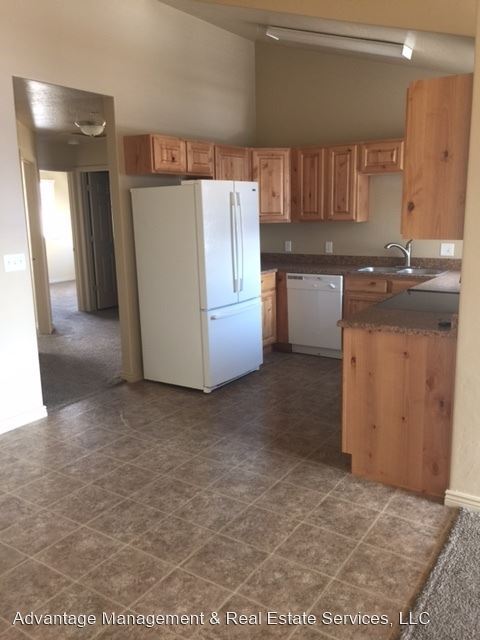 Building Photo - 3 br, 2 bath House - 2542 W 500 S #7