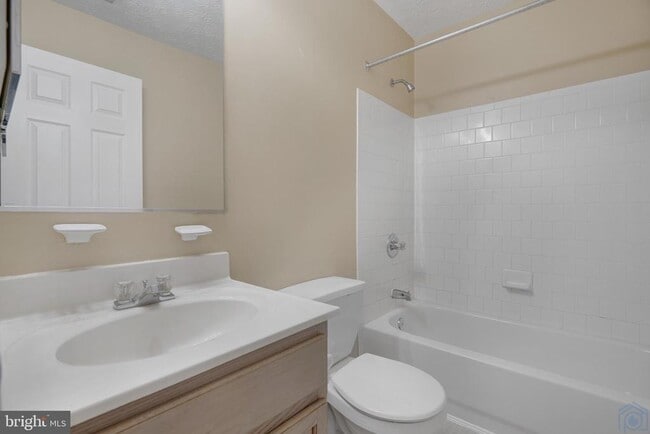 Building Photo - 50 Amberstone Ct