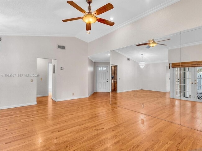 Building Photo - 1361 Cottonwood Cir