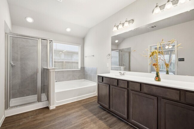 Building Photo - 6303 Cambrai Wood Ln