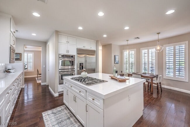 Building Photo - 636 Chervil Valley Dr