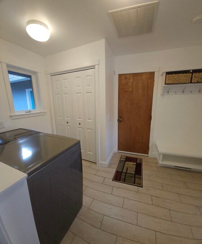 Washer/Dryer Mudroom to Garage - 8120 Kitamat Way