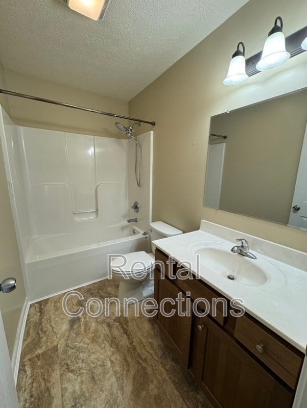 Building Photo - 1819 Bridge St