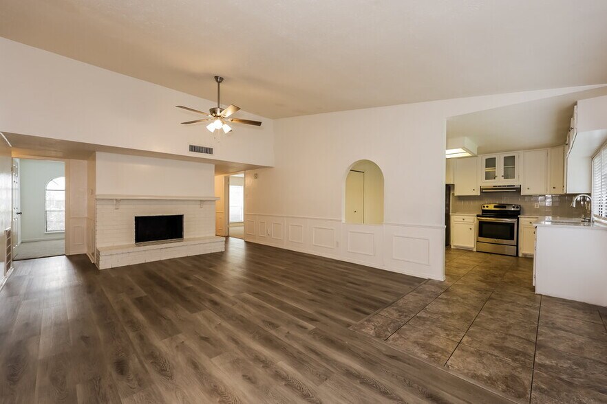 Building Photo - 2117 Blue Ridge Trail