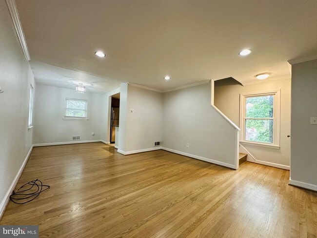 Building Photo - 2500 Lake Ave