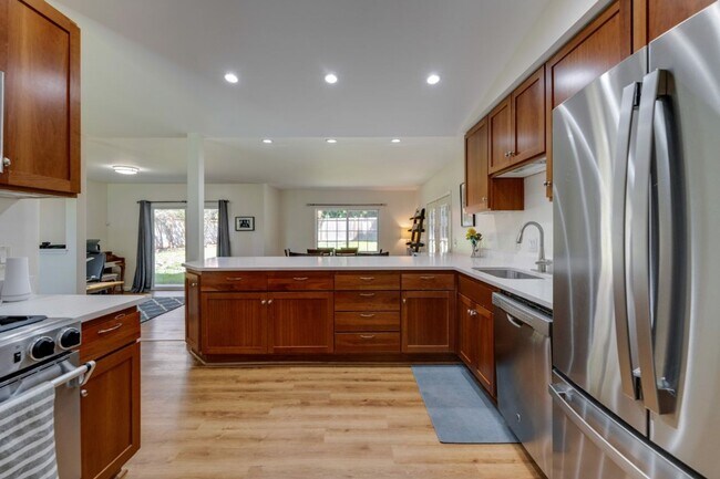 Building Photo - 3Bd/2Ba Kenmore House