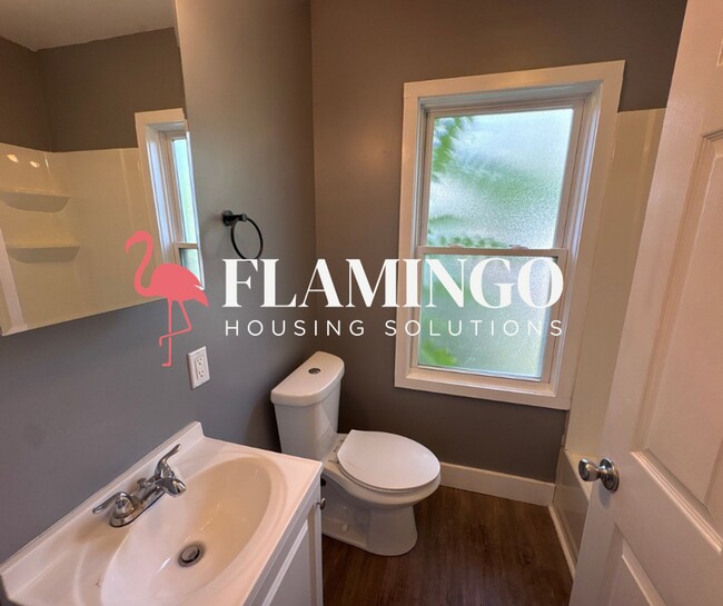 Building Photo - Cozy 2-Bedroom Home with Central Air in Dayton's Belmont Area
