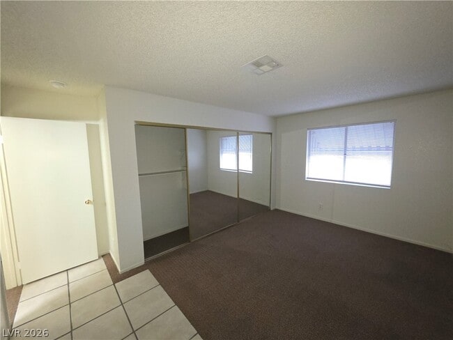 Building Photo - 2724 Otter Creek Ct