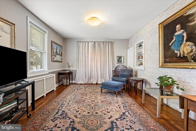 Building Photo - 6 E Cecil St