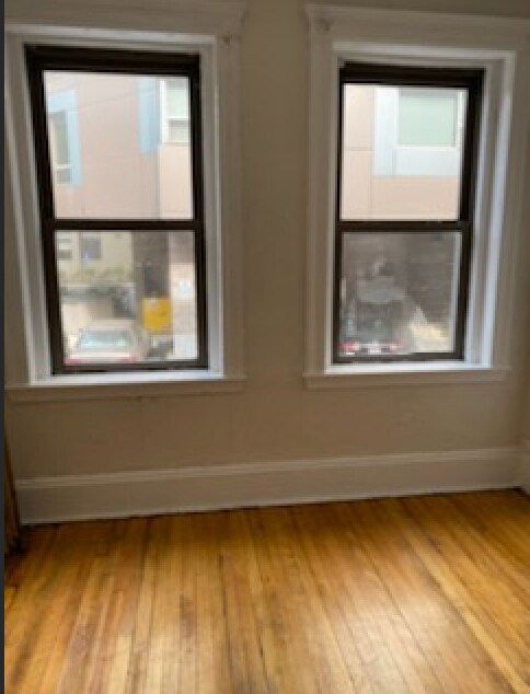 Building Photo - 55 Burbank St
