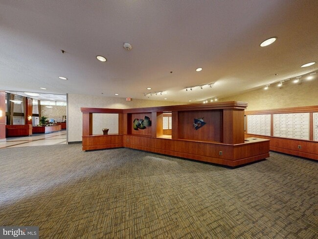 Building Photo - 5505 Seminary Rd