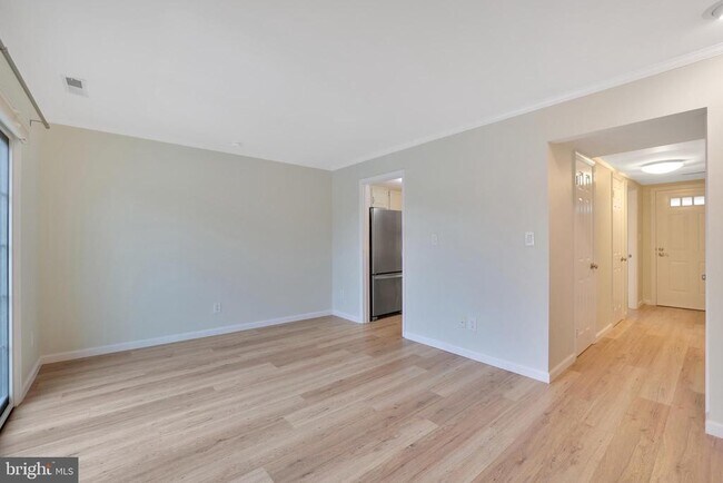 Building Photo - 4950 Bradley Blvd