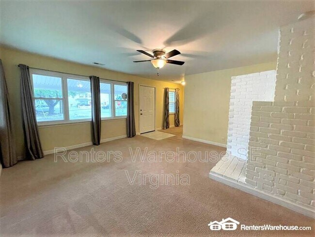 Building Photo - 500 Ashlawn Dr