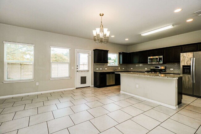 Building Photo - 9201 Sawyer Fay Ln