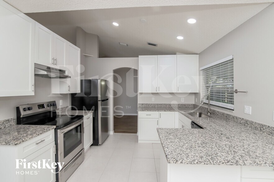 Building Photo - 3576 Egret Dr
