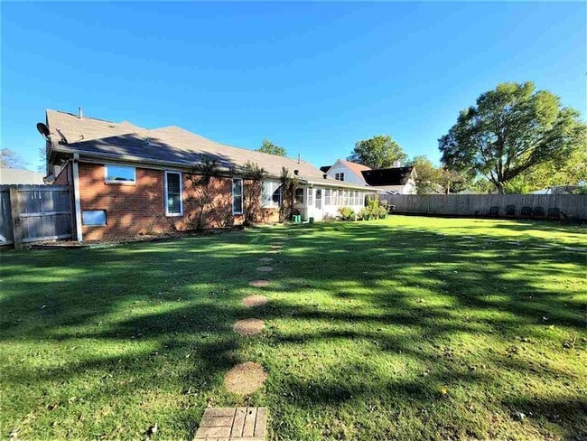 Building Photo - 481 Autumn Trail Cove