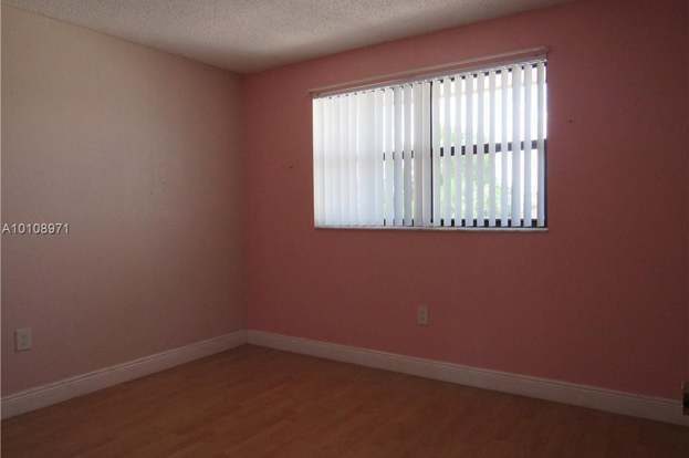 Building Photo - 9979 Nob Hill Ln