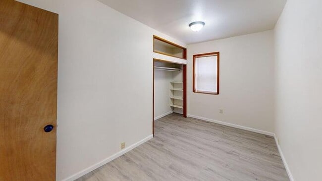 Building Photo - 507 8th Ave SW