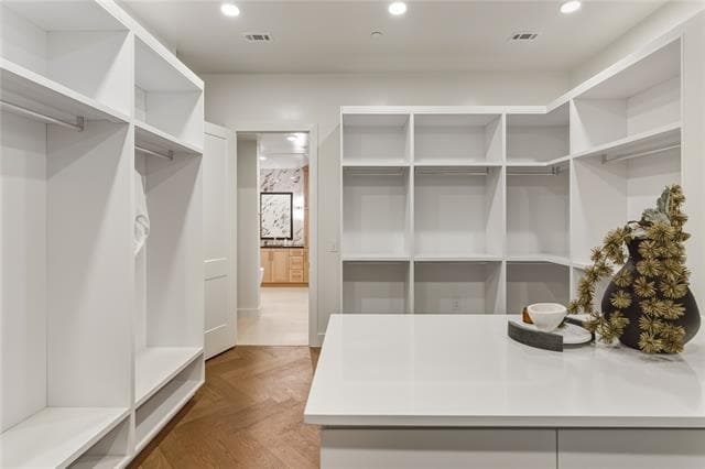 Building Photo - 1530 Meeting St