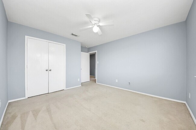 Building Photo - 14423 Hillard Green Ln