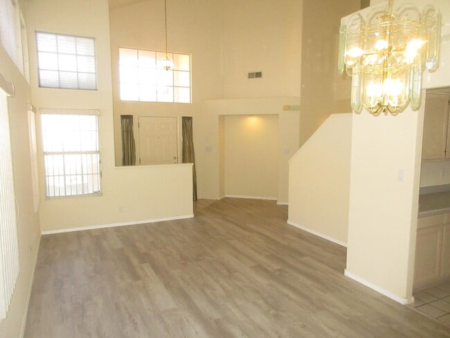 Building Photo - 2111 Corte Del Caballo NW