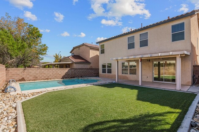 Building Photo - 11135 Alora St