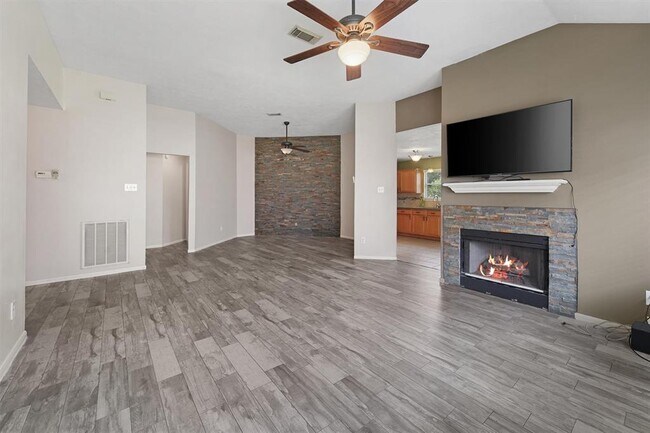 Building Photo - 26893 Palace Pines Dr