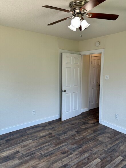 Building Photo - 106 Southway Dr