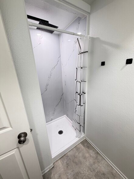Building Photo - 1161 Packers Cir