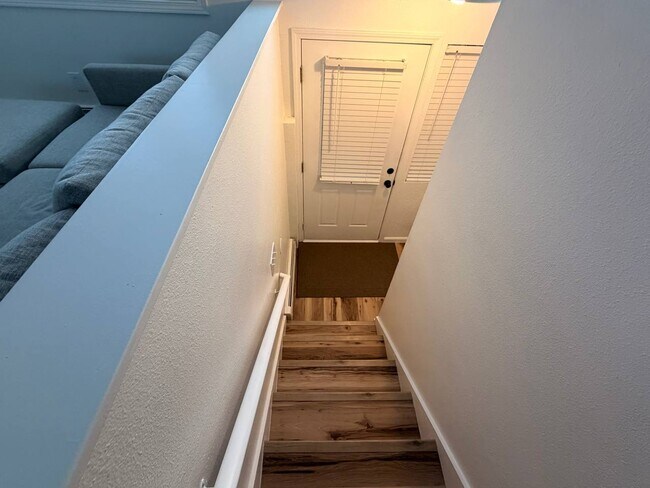 Building Photo - 2000 Blueberry St