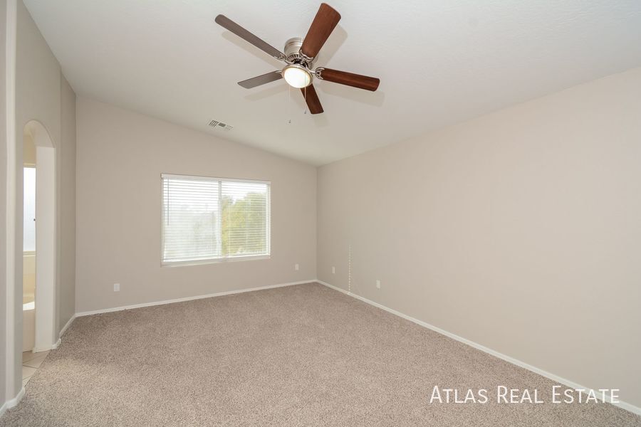 Building Photo - 11690 N 153rd Ave