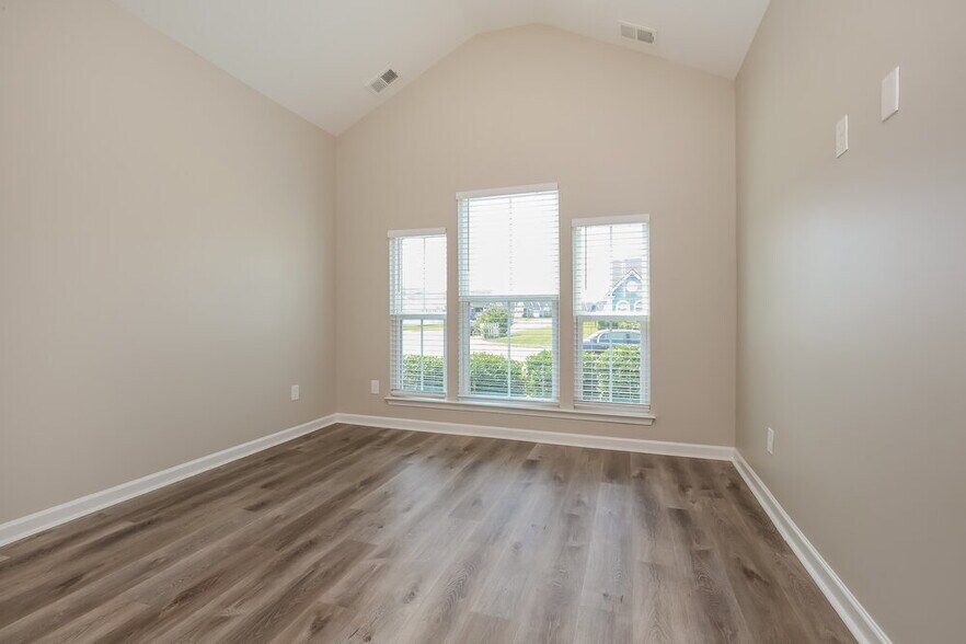 Building Photo - 2834 Leipers Fork Trail