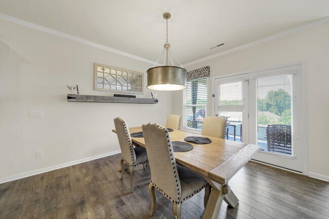 Building Photo - Charming 5 Bed 2.5 Bath home in Fort Mill!