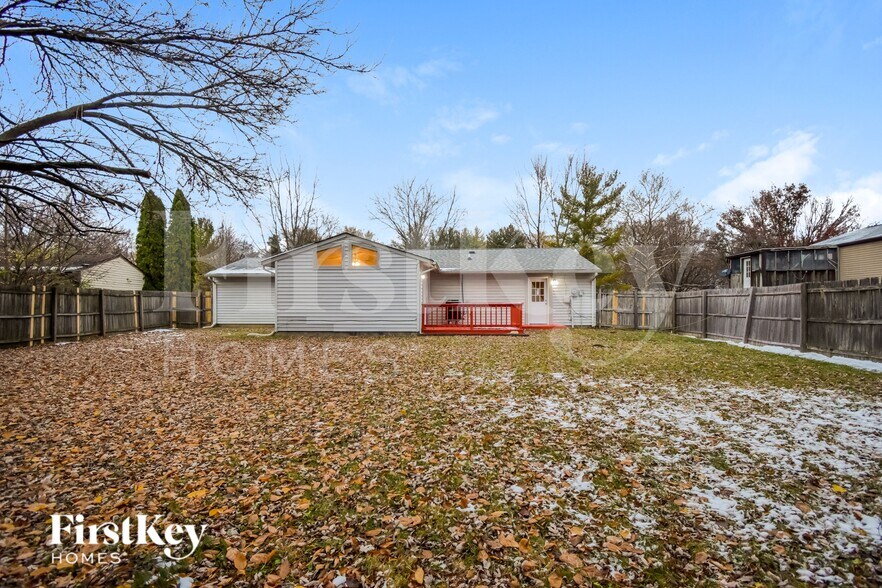 Building Photo - 5707 Windward Way