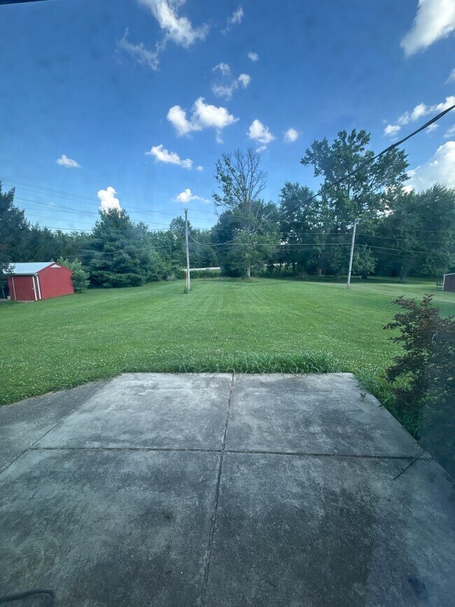 Building Photo - 1704 Twinbrook Dr