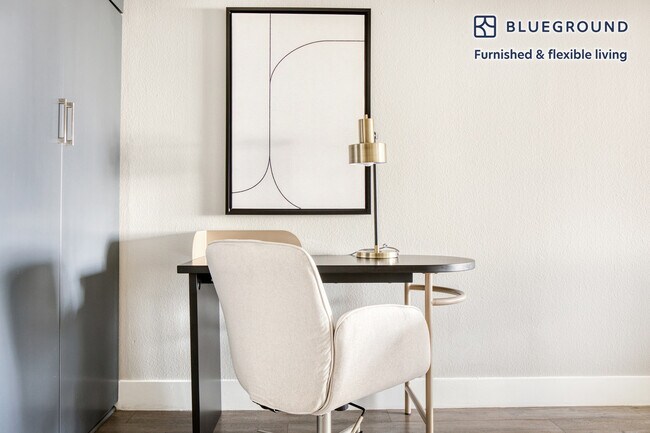 Building Photo - 3333 W 2nd St