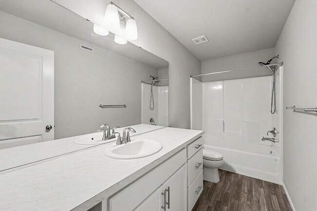 Building Photo - 15065 Iverson Lp SE