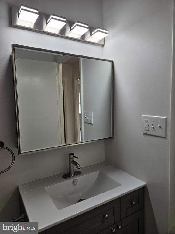 Building Photo - 6322 Bentham Ct