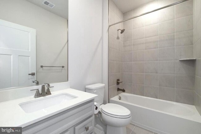 Building Photo - 11003 Resort Road