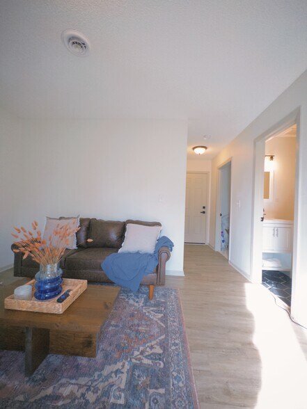 Building Photo - 9381 Bass Creek Cir N