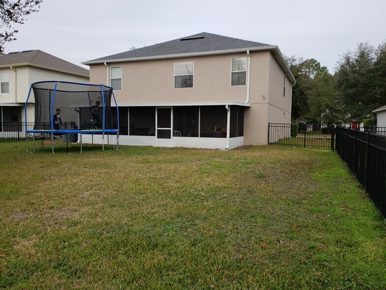Building Photo - 76550 Longleaf Loop