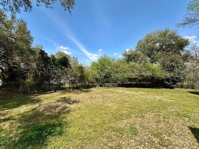 Building Photo - 2416 Quail Run Rd NE