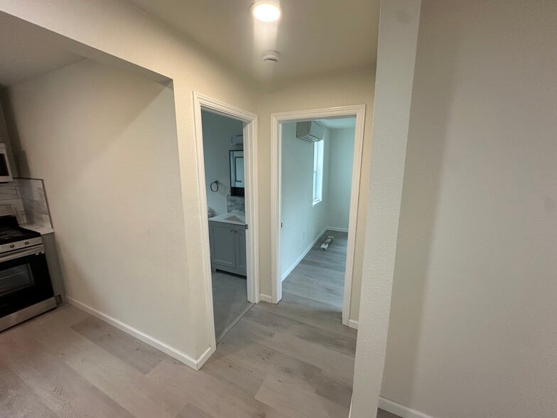 Building Photo - 875 29th St