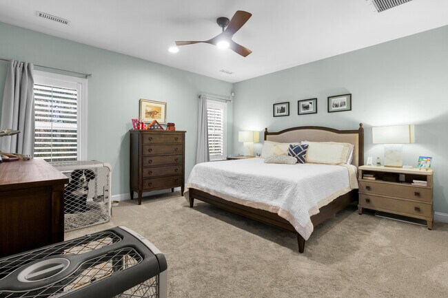 Building Photo - 137 Shoreview Dr