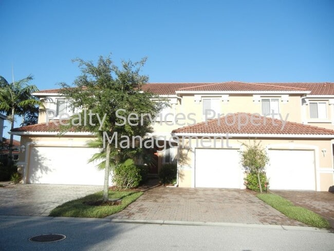 Primary Photo - 3350 Antica St