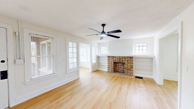Building Photo - 978 Linwood Ave