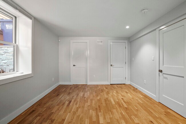 Building Photo - 14 Hardwick St