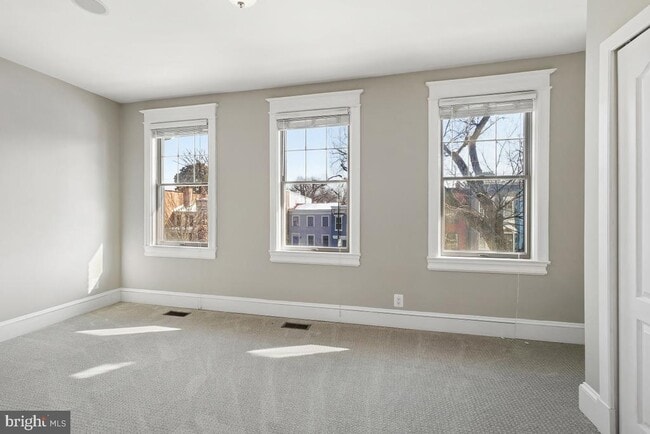 Building Photo - 249 11th St SE