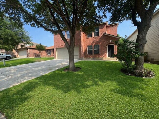 Building Photo - ALL BEDROOMS UPSTAIRS  |  GAMEROOM/LOFT UPSTAIRS  |  GARAGE CONVERTED