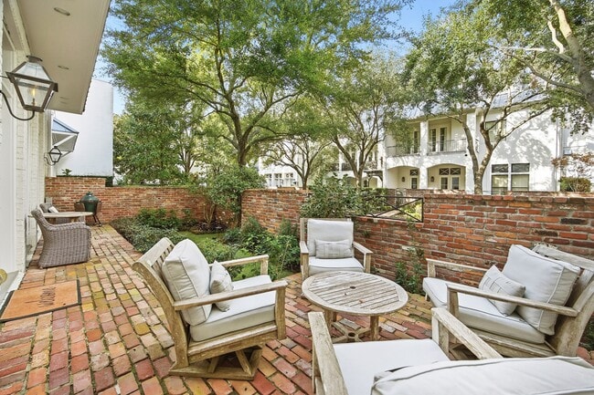 Building Photo - 3240 Bammel Ln